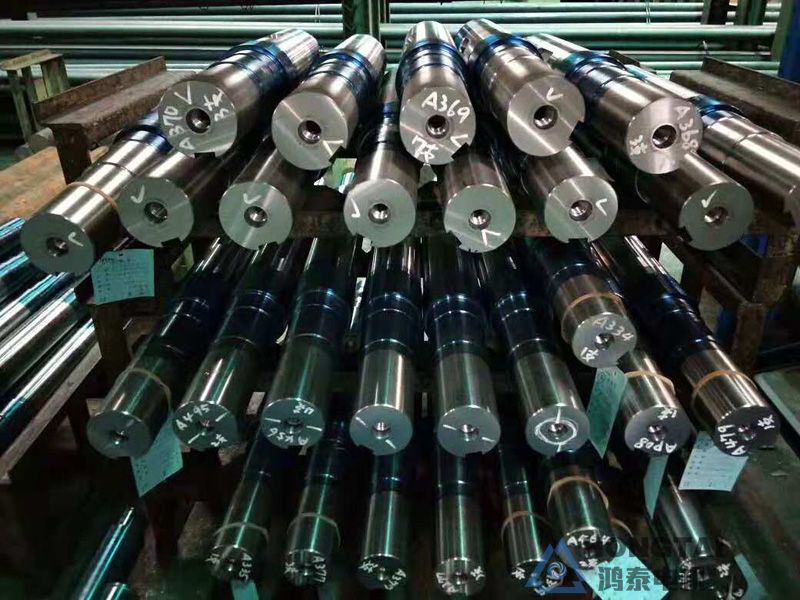 YVFE2-3552-2电机轴伸打螺纹孔定制